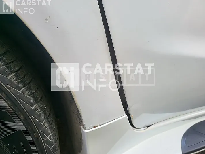 Photo 2 of 25: 2016 Kia Carnival — Korean insurance auction
