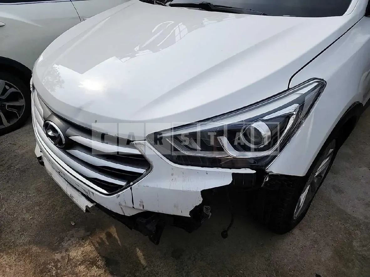Photo 2 of 14: 2016 Hyundai Santa Fe DM, VIN KMHSW81UBHU717509 — Korean insurance auction