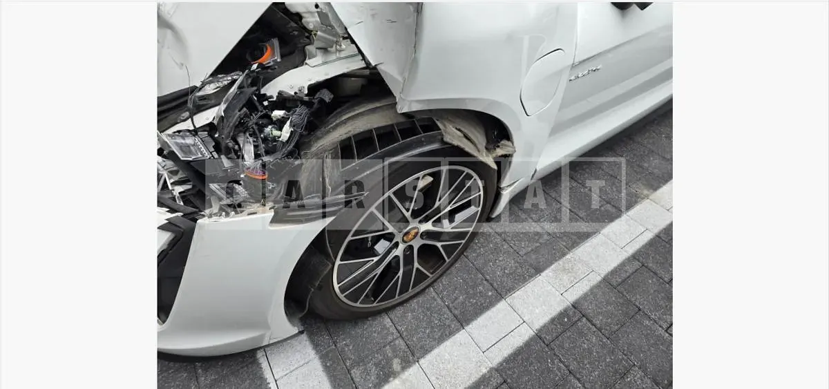 Photo 2 of 42: 2023 Porsche Taycan — Korean insurance auction