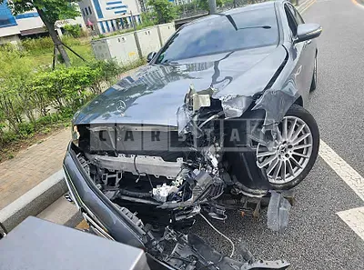 Photo 1 of 20: 2021 Mercedes-Benz E250, VIN W1KZF4FB5MA887106 — Korean insurance auction