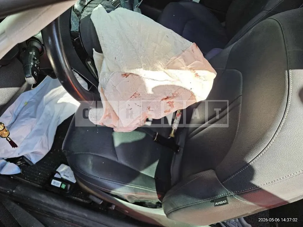 Photo 2 of 22: 2018 Kia K5 — Korean insurance auction