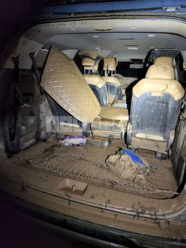 Photo 2 of 11: 2021 Kia Carnival, VIN KNHNB37BBMS049575 — Korean insurance auction