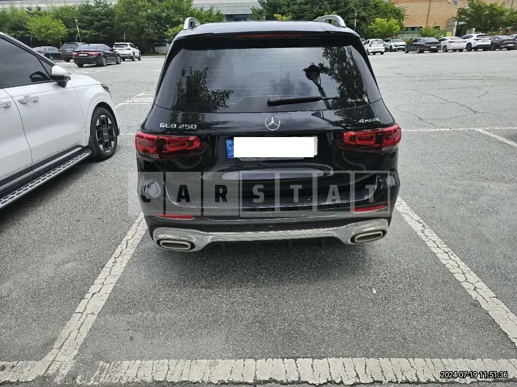 Photo 2 of 31: 2022 Mercedes-Benz GLB250 4Matic — Korean insurance auction