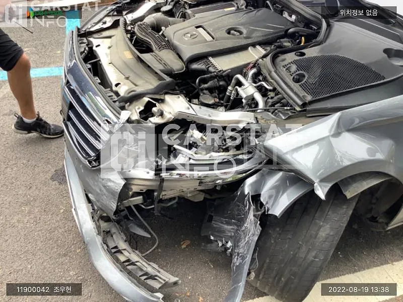 Photo 2 of 14: 2020 Mercedes-Benz E300 4Matic, VIN W1KZF4KB1LA822824 — Korean insurance auction