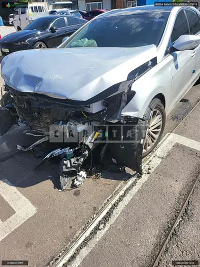 Photo 1 of 8: 2017 Hyundai Aslan, VIN KMHFM411BJA014218 — Korean insurance auction