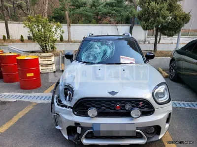 Photo 1 of 19: 2021 MINI Cooper S Country Man ALL4, VIN WMW11BS01M3N26018 — Korean insurance auction