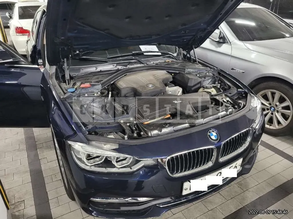 Photo 2 of 11: 2017 BMW 320i, VIN WBA8A9105HK883108 — Korean insurance auction