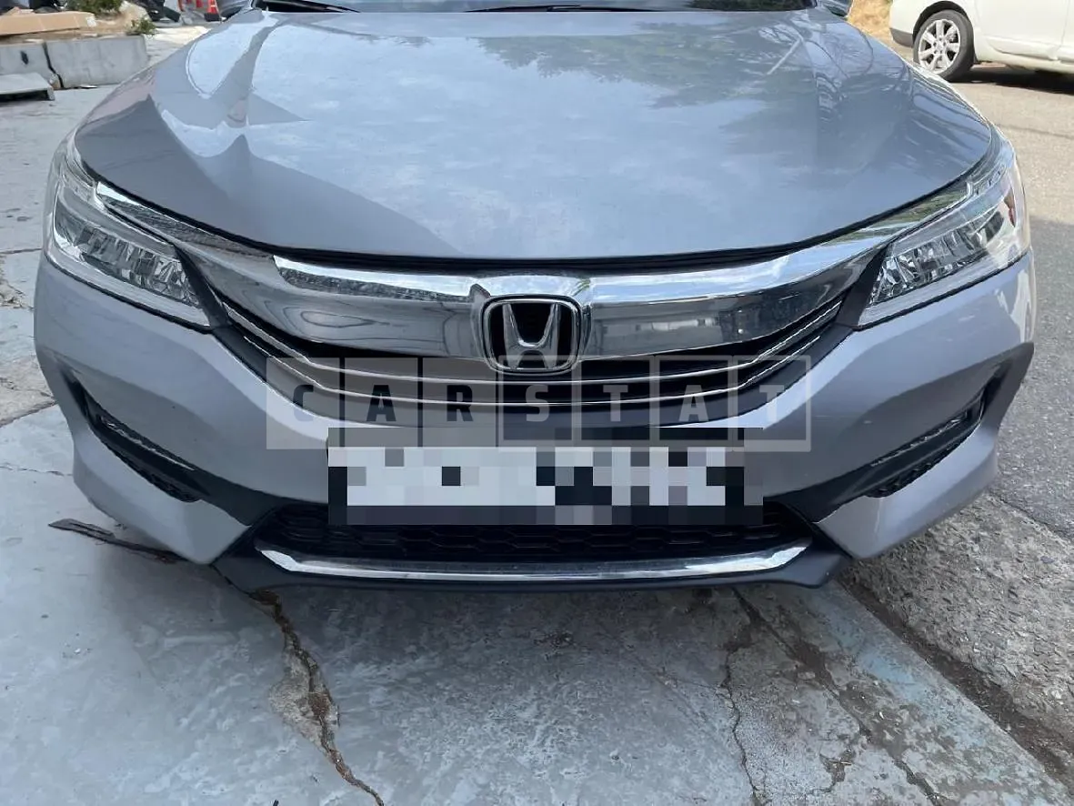 Photo 2 of 3: 2017 Honda (part) Accord Headlamp (Right) — Korean insurance auction