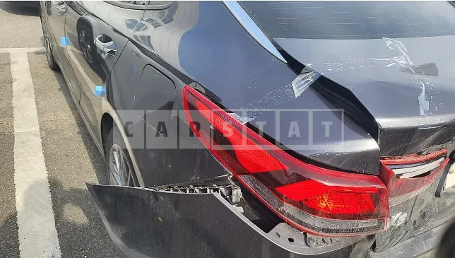 Photo 2 of 17: 2019 Kia K5, VIN KNAGW411BKA252033 — Korean insurance auction