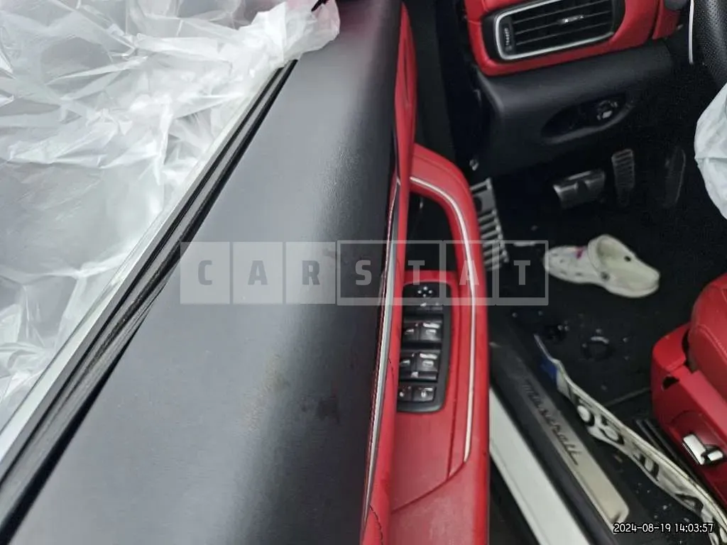 Photo 2 of 20: 2021 Maserati Levante — Korean insurance auction