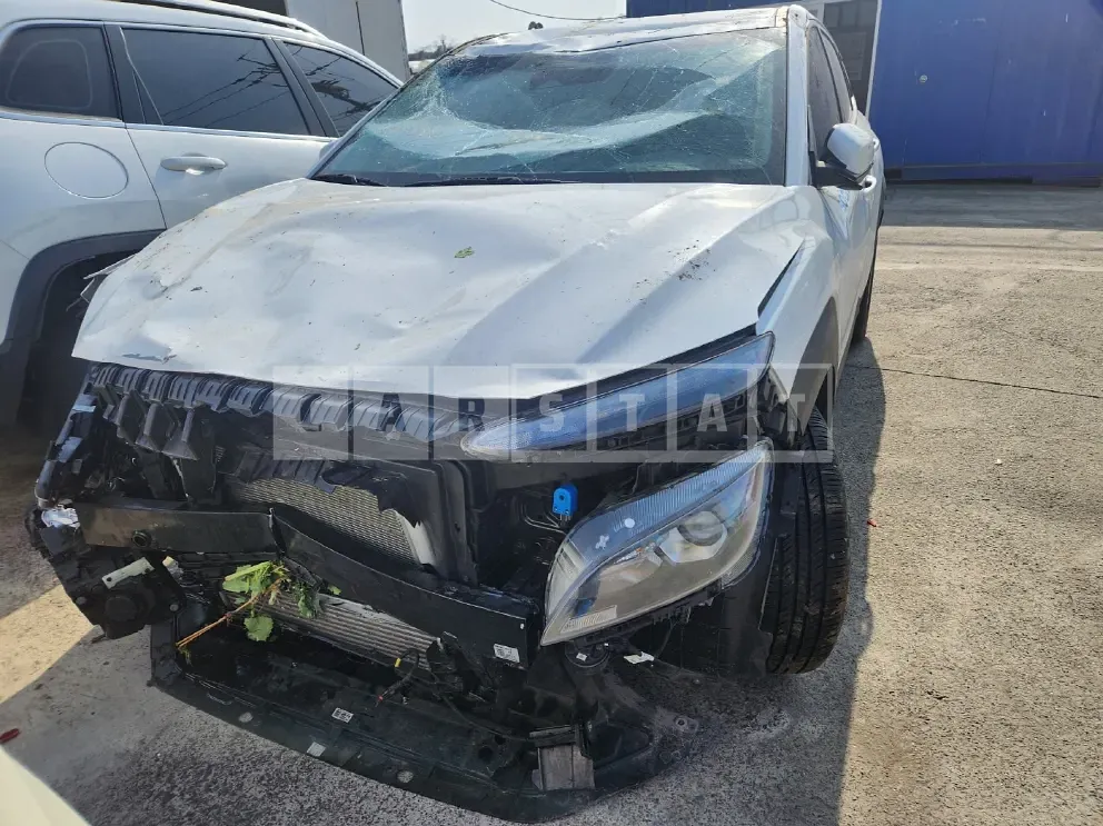 Photo 2 of 9: 2022 Hyundai Kona Gasoline — Korean insurance auction