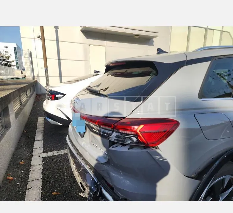 Photo 2 of 22: 2023 Audi Q4 40 e-tron — Korean insurance auction