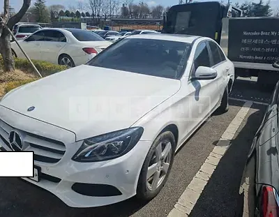 Photo 1 of 43: 2016 Mercedes-Benz C200, VIN WDDWF4CB2GF234408 — Korean insurance auction