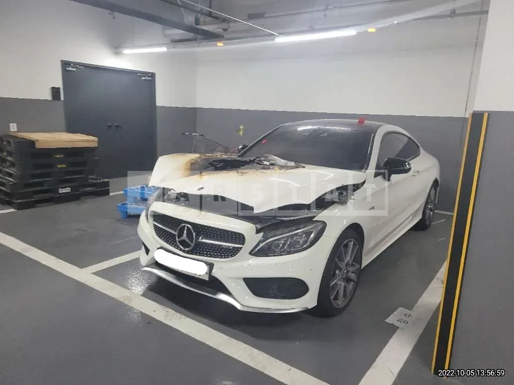 Photo 2 of 15: 2018 Mercedes-Benz AMG C43 4Matic Coupe, VIN WDDWJ6EBXJF704442 — Korean insurance auction