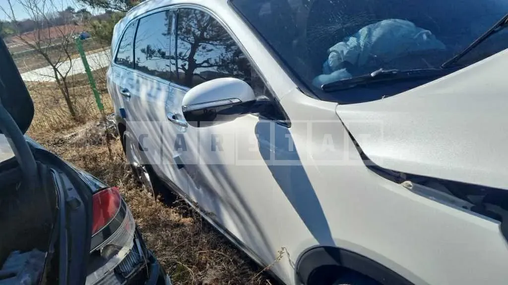 Photo 2 of 10: 2018 Kia Sorento — Korean insurance auction