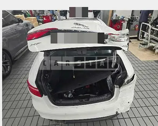 Photo 2 of 12: 2018 Jaguar XF 20d — Korean insurance auction