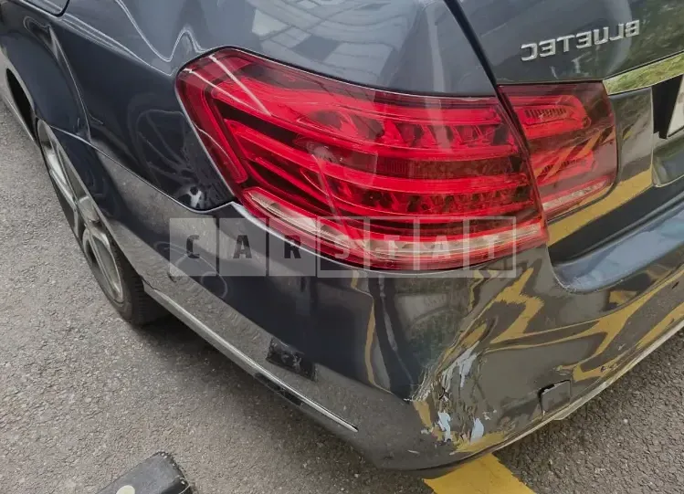 Photo 2 of 9: 2016 Mercedes-Benz E250 BlueTec 4Matic, VIN WDDHF9HB1GB296517 — Korean insurance auction