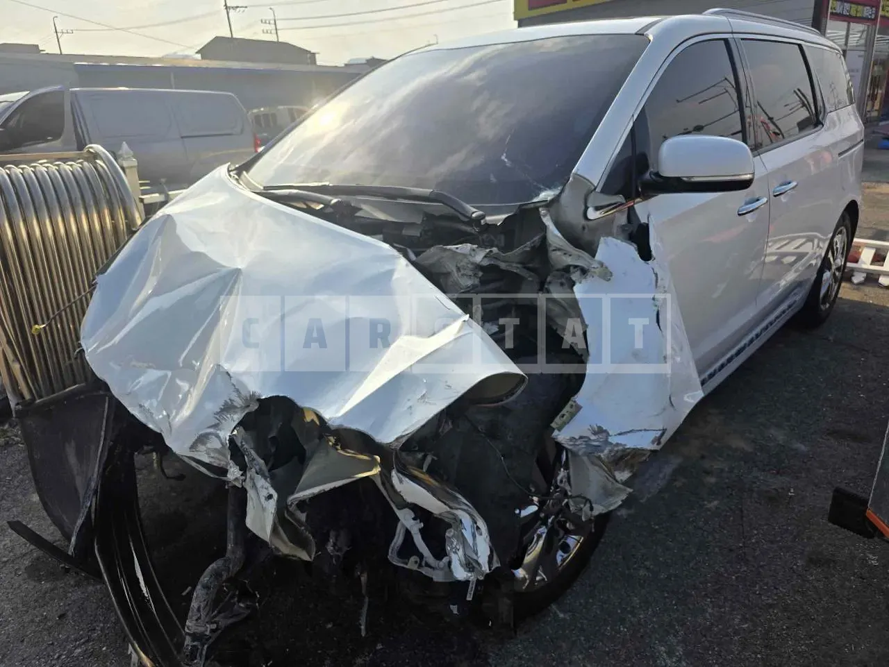 Photo 2 of 9: 2017 Kia Carnival Limousine, VIN KNAMB81ABHS318364 — Korean insurance auction