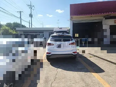 Photo 1 of 14: 2017 Hyundai Santa Fe DM — Korean insurance auction