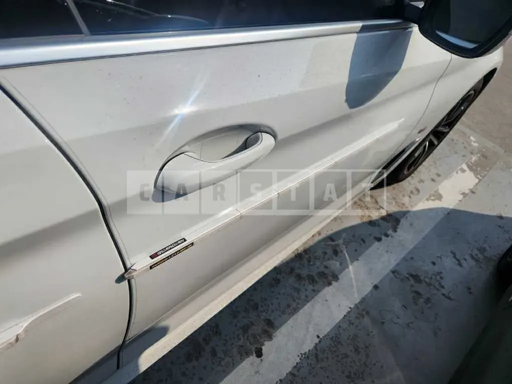 Photo 2 of 36: 2022 BMW 520i, VIN WBA11BH00NWX76227 — Korean insurance auction
