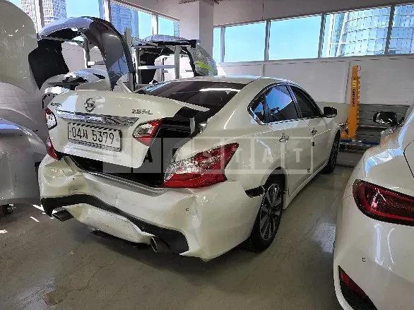 Photo 2 of 6: 2017 Nissan Altima 2.5, VIN 1N4AL3AP2HC295451 — Korean insurance auction