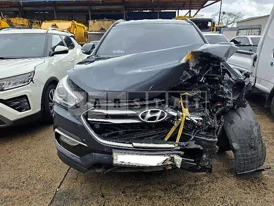 Photo 1 of 45: 2015 Hyundai Santa Fe, VIN KMHSW81UBGU549916 — Korean insurance auction