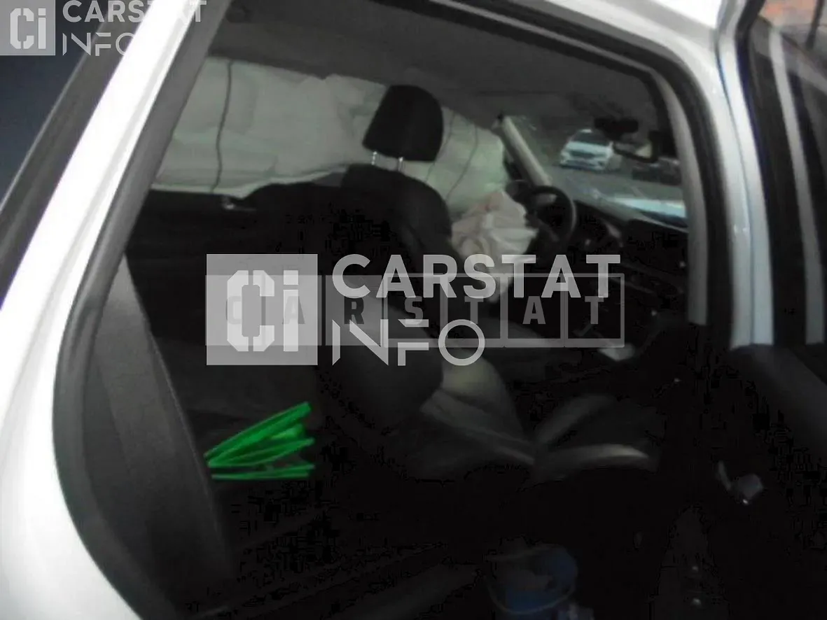 Photo 2 of 9: 2018 Hyundai Santa Fe, VIN KMHS281BDKU120334 — Korean insurance auction