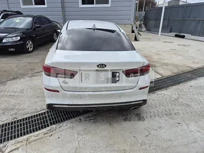 Photo 1 of 13: 2018 Kia K5 2.0 — Korean insurance auction