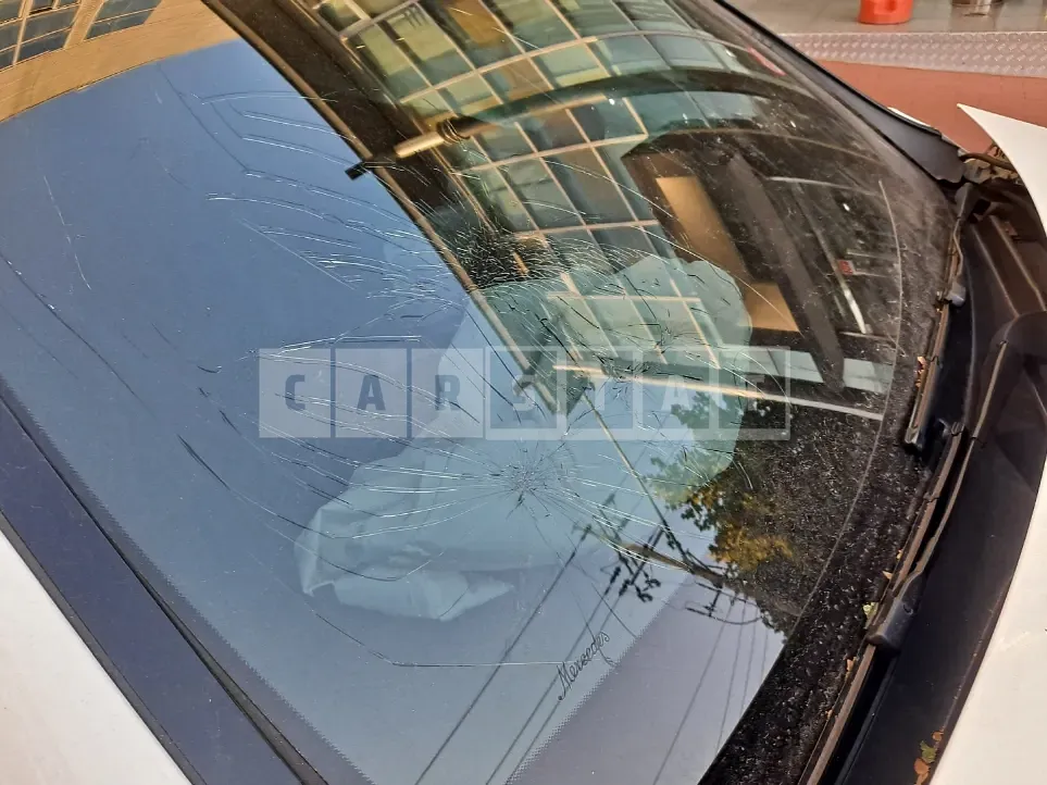 Photo 2 of 10: 2021 Mercedes-Benz E300 e 4Matic, VIN W1KZF5EB1MA889927 — Korean insurance auction
