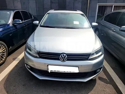 2014 volkswagen /zeta 2.0 tdi