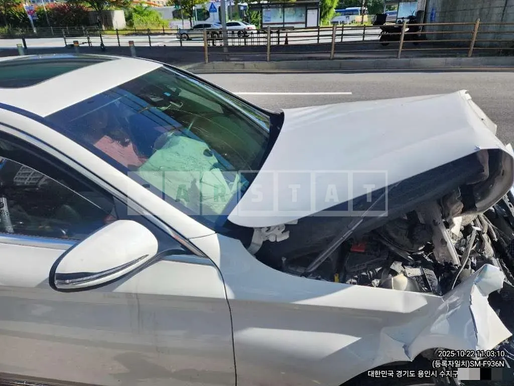 Photo 2 of 7: 2018 Mercedes-Benz C220 d — Korean insurance auction