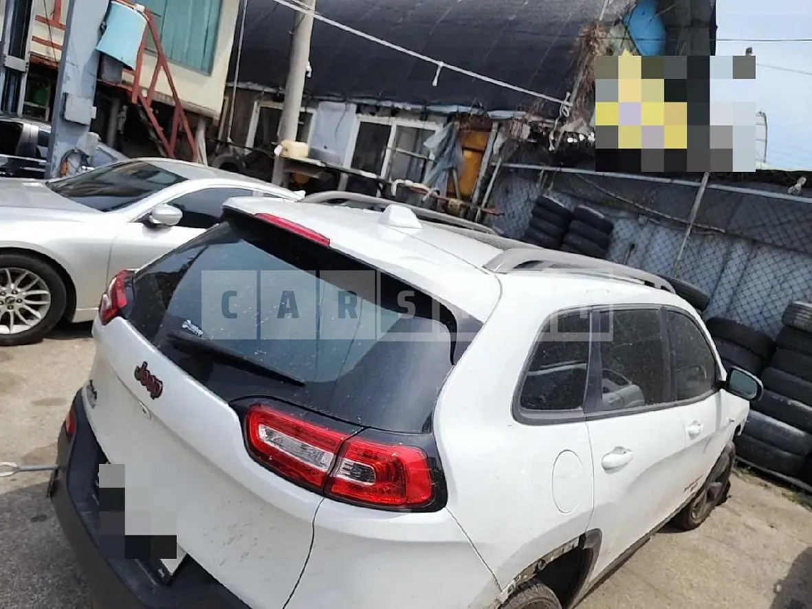 Photo 2 of 12: 2016 Jeep Zip Cherokee 2.2, VIN 1C4PJMDU1GW269602 — Korean insurance auction
