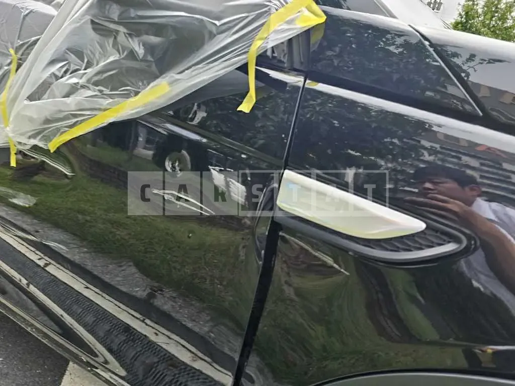 Photo 2 of 38: 2018 Land Rover Discovery Sports 2.0d, VIN SALCA2BN2JH739994 — Korean insurance auction