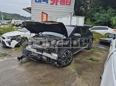Photo 1 of 18: 2022 Kia EV6 — Korean insurance auction