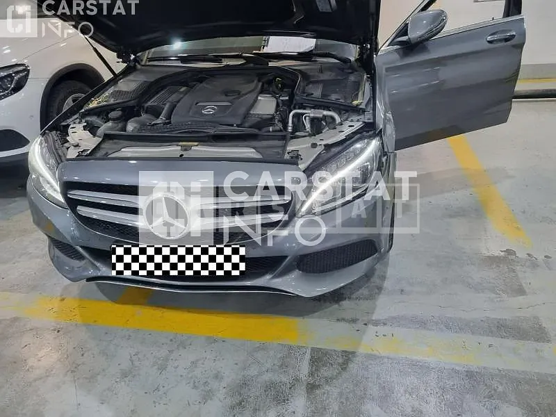 Photo 2 of 31: 2016 Mercedes-Benz C200, VIN WDDWF4CB7HF406210 — Korean insurance auction