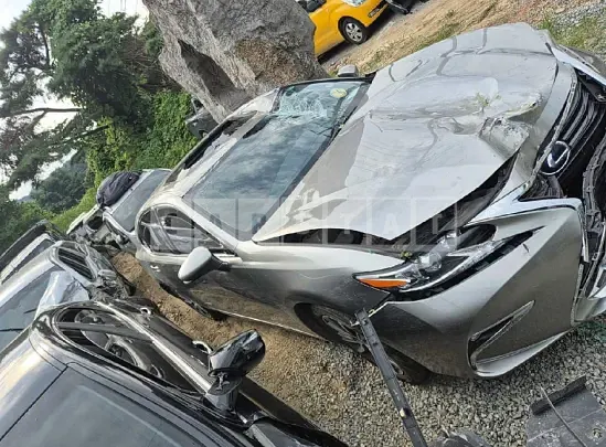 Photo 2 of 6: 2016 Lexus ES300h — Korean insurance auction
