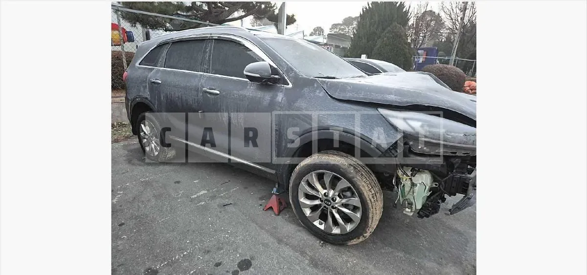 Photo 2 of 14: 2017 Kia Sorento — Korean insurance auction