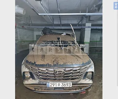 Photo 1 of 6: 2021 Hyundai Tucson, VIN KMHJE811BMU007800 — Korean insurance auction