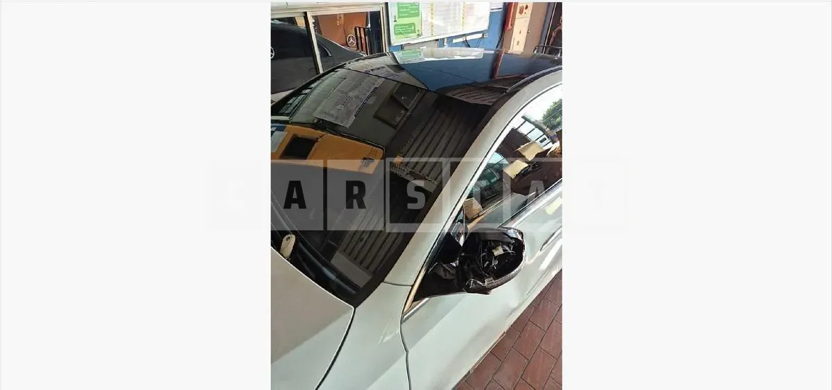 Photo 2 of 45: 2025 Mercedes-Benz E 350 e 4Matic, VIN W1KLF5GB7SA090833 — Korean insurance auction