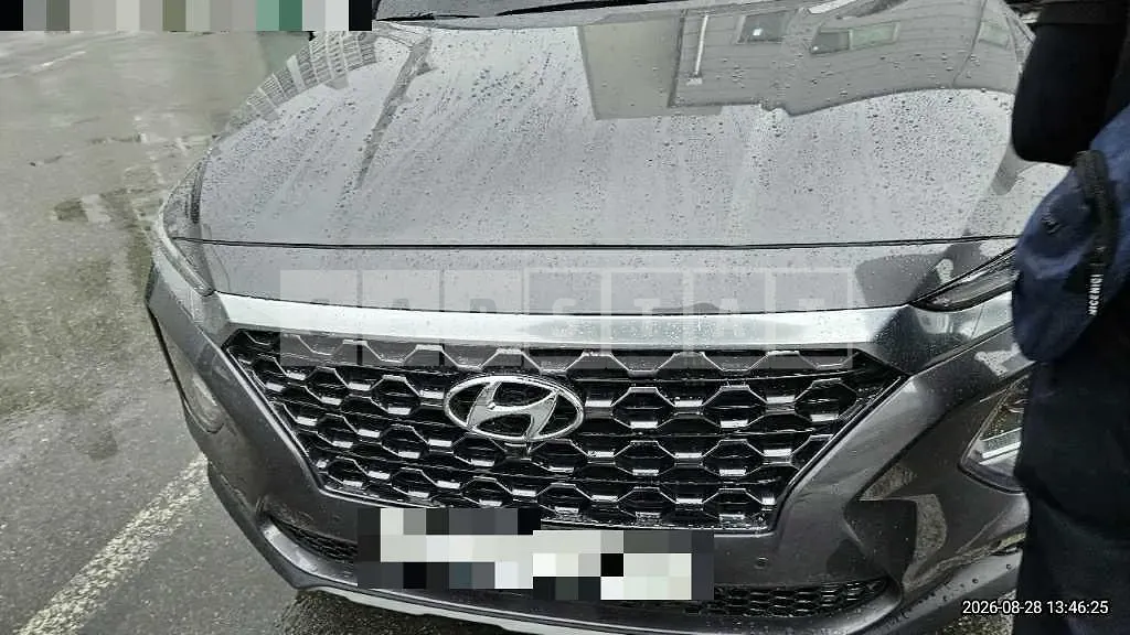 Photo 2 of 47: 2019 Hyundai Santa Fe TM 4WD — Korean insurance auction