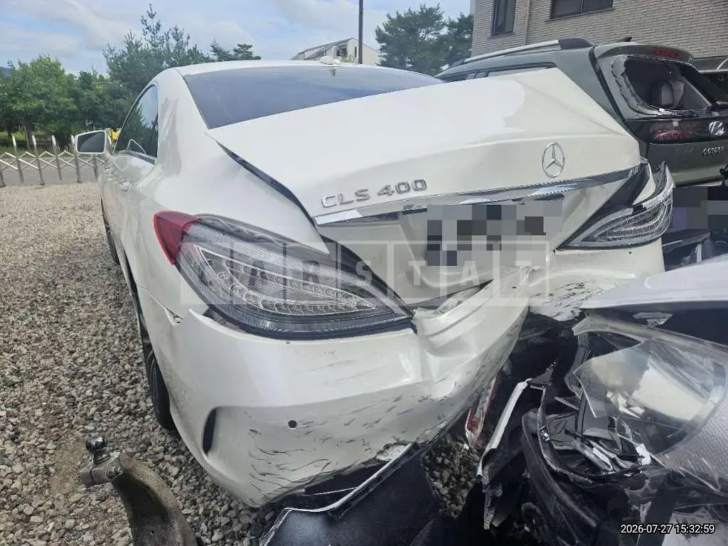 Photo 2 of 8: 2016 Mercedes-Benz CLS400 — Korean insurance auction
