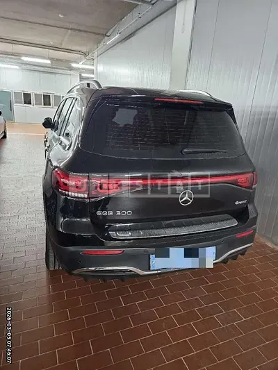 Photo 1 of 32: 2022 Mercedes-Benz EQB300 4Matic — Korean insurance auction