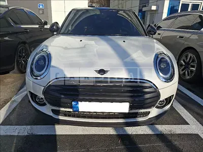 Photo 1 of 32: 2024 MINI Minnie Cooper Clubman, VIN WMWXJ3102R2V89627 — Korean insurance auction