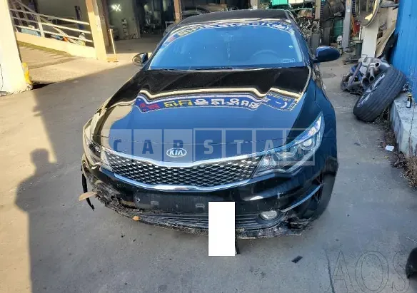 Photo 2 of 13: 2017 Kia K5, VIN KNAGS411BHA126589 — Korean insurance auction