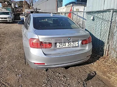 Photo 1 of 15: 2015 BMW 320d, VIN WBA3D3102FK275834 — Korean insurance auction