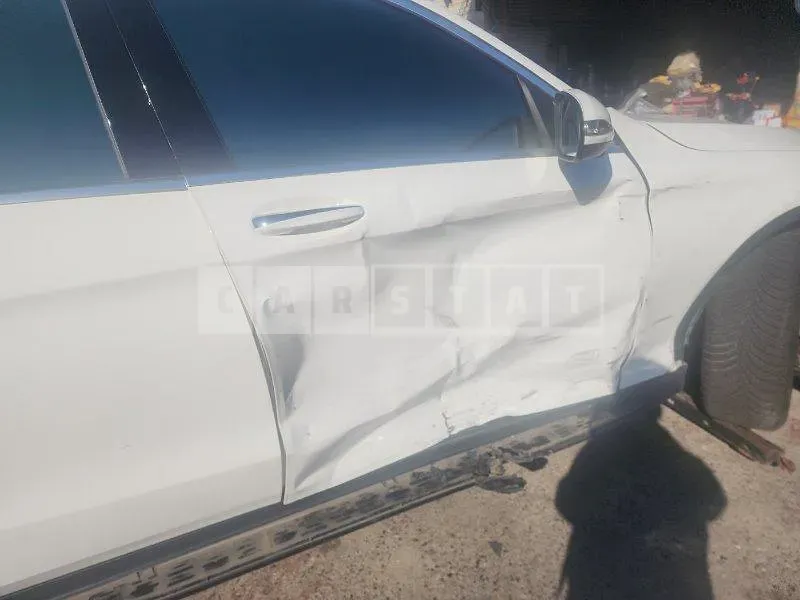 Photo 2 of 23: 2022 Mercedes-Benz GLC220d 4Matic — Korean insurance auction
