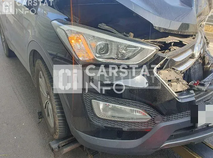 Photo 2 of 10: 2014 Hyundai Santa Fe 2.0 — Korean insurance auction