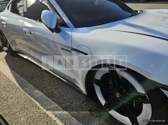 Photo 2 of 50: 2025 Porsche Taycan — Korean insurance auction