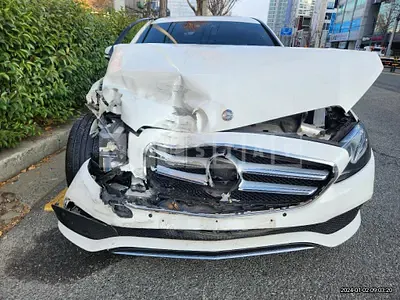 Photo 1 of 16: 2017 Mercedes-Benz E300 — Korean insurance auction