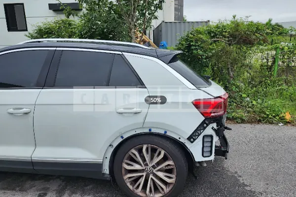 Photo 2 of 31: 2022 Volkswagen T-Roc 2.0 TDI, VIN WVGZZZA1ZNV037450 — Korean insurance auction